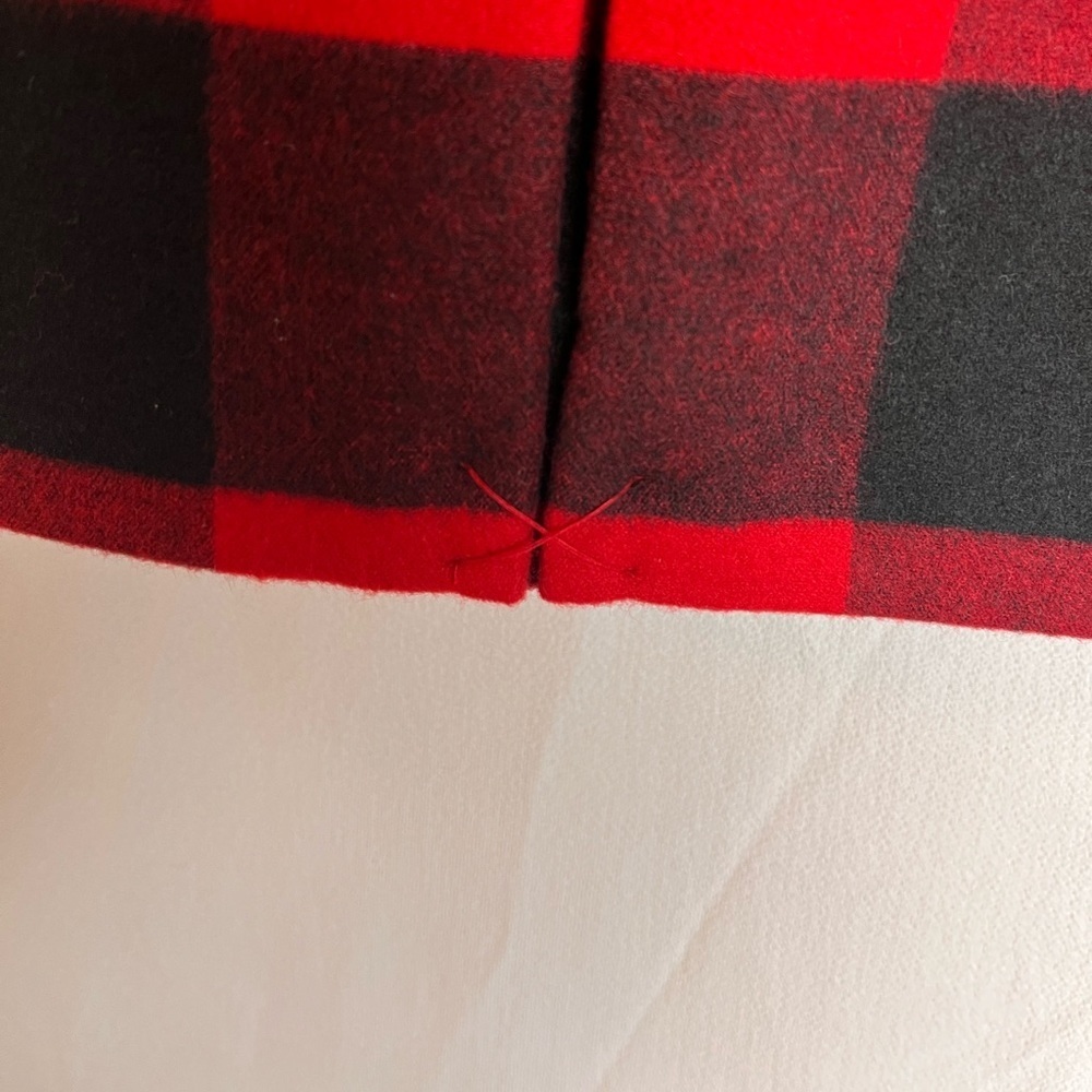 Nwot Baby Gap red and black plaid coat with faux fur collar - Picture 2 of 7